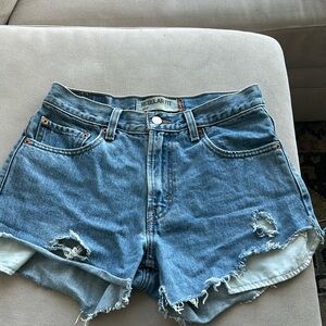 Levi’s 505 cut off denim shorts sz 29